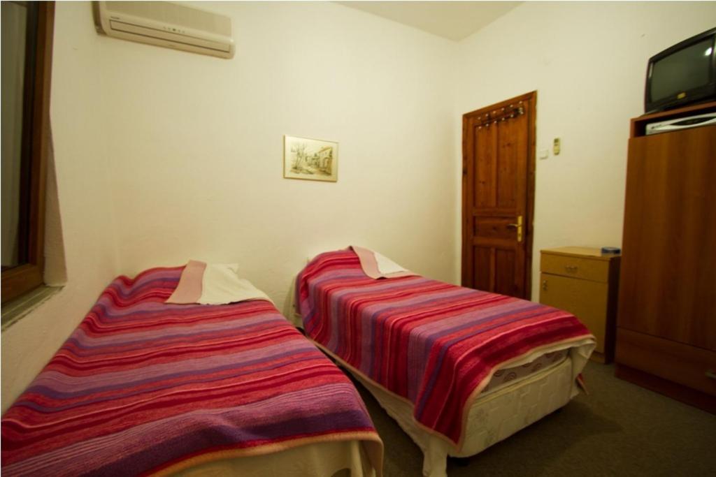 Kalkan Guel Pension Room photo